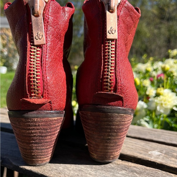 Sam Edelman Lisle Leather Booties - Picture 13 of 15